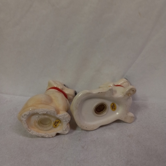 SALT & Pepper Shakers Puppy Animal Figurines Porcelain Ceramic Beige Red Collars - Picture 6 of 8